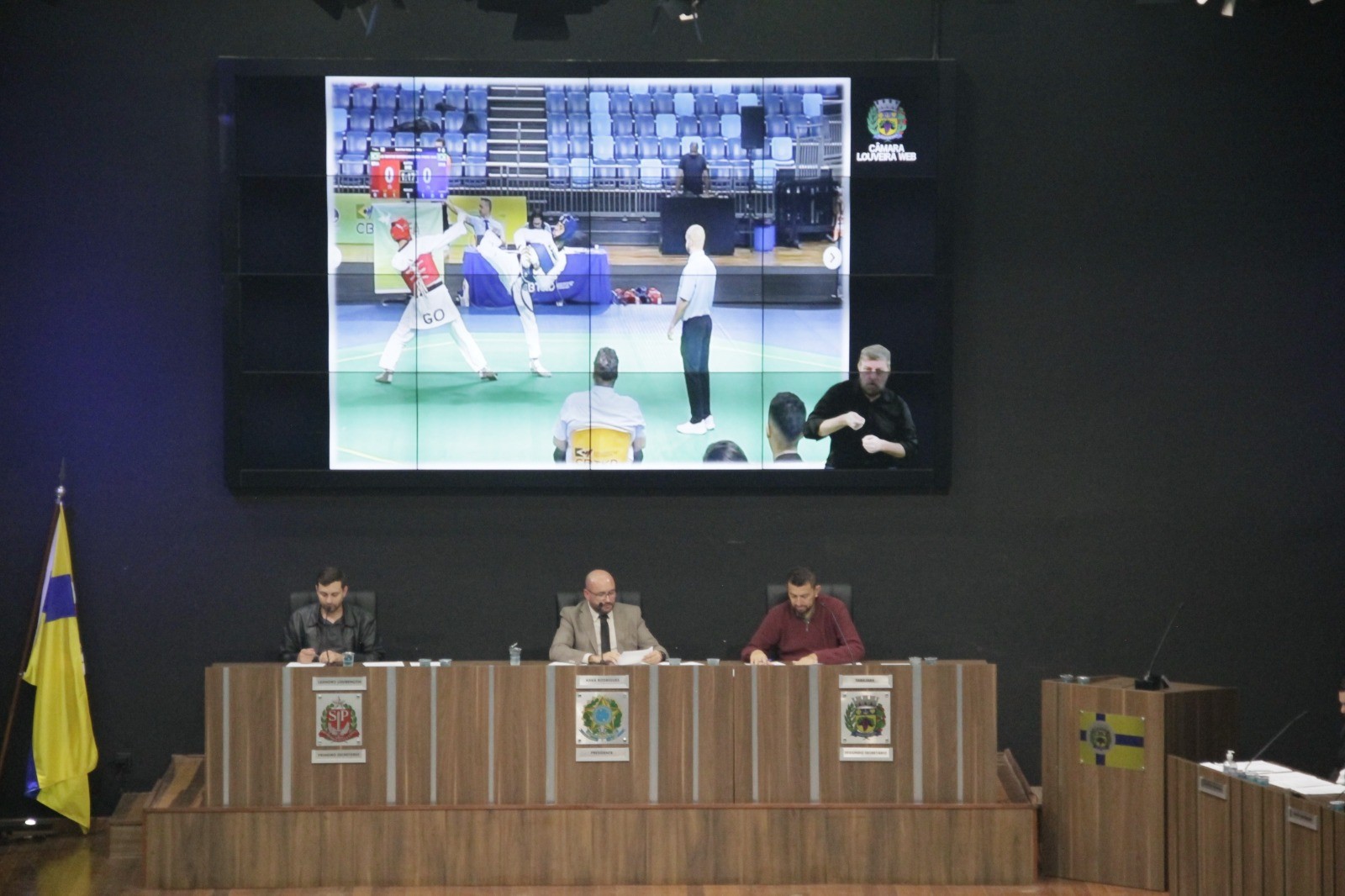 Campeão de Taekwondo de Louveira recebe Moção