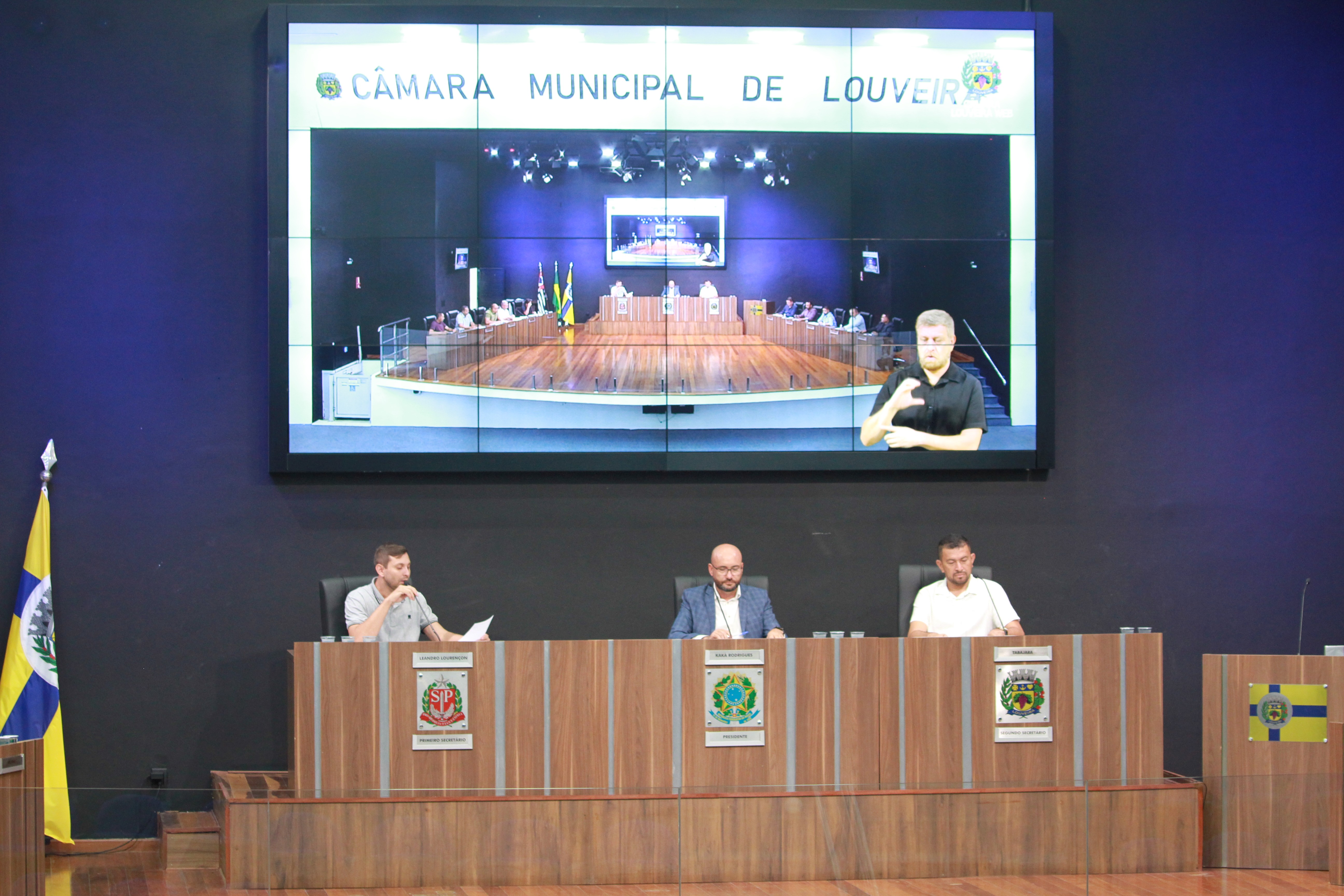 Câmara faz ajuste administrativo em alguns cargos