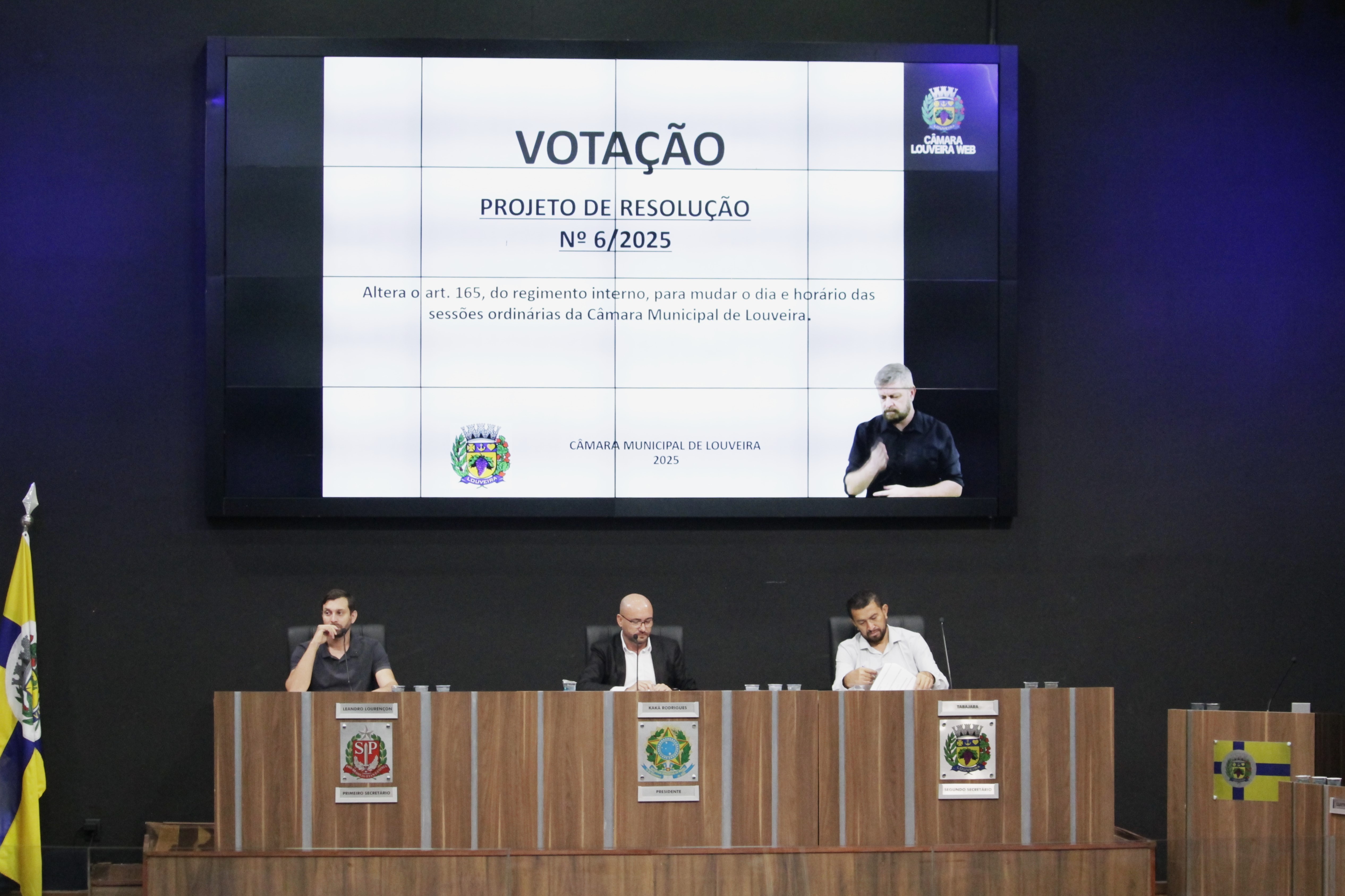 Câmara aprova, em primeiro turno, novo dia e horário das sessões